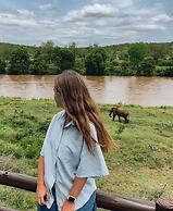 Nyati Safari Lodge