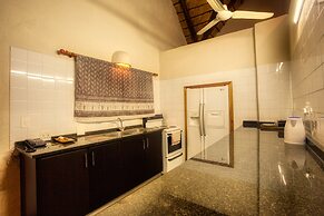 Nyati Safari Lodge