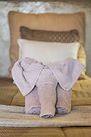 Nyati Safari Lodge