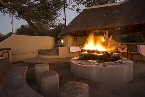Nyati Safari Lodge