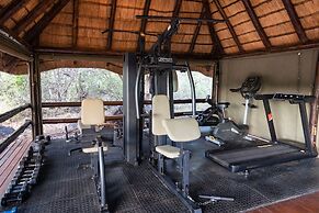 Nyati Safari Lodge