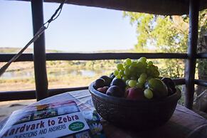 Nyati Safari Lodge