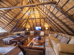 Nyati Safari Lodge