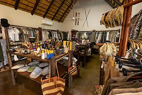 Nyati Safari Lodge