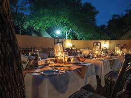 Nyati Safari Lodge