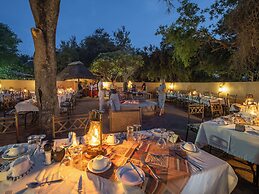Nyati Safari Lodge