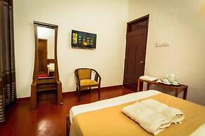 Dayanithi Guest House