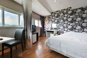 J hotel