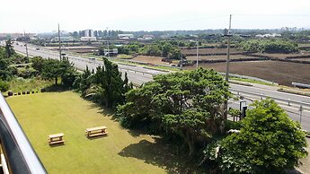 Jun House - Hostel