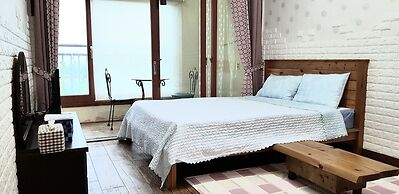 Jun House - Hostel