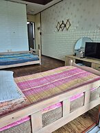 Jun House - Hostel
