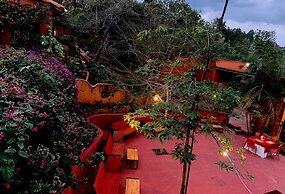 Babylon Lodge
