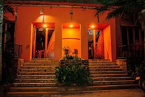 Babylon Lodge