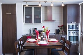 Royal Stays Condominiums - Downtown