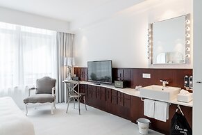 Ruby Coco Hotel Dusseldorf by IHG