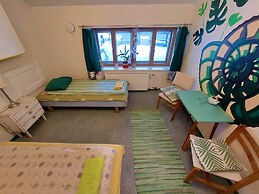 Looming Hostel