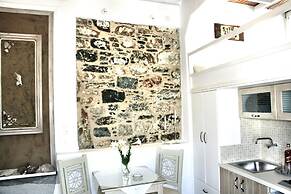 Mariakis Studios