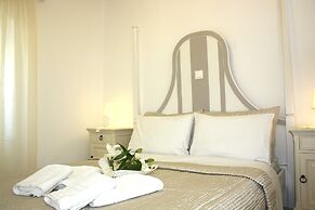 Mariakis Studios