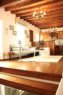 Mariakis Studios