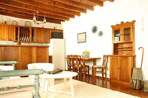 Mariakis Studios