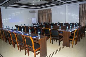 Flomi Hotel