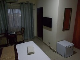 Four Pillars Lodge