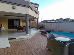 Four Pillars Lodge
