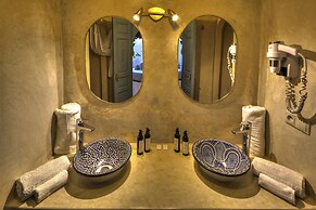 Riad Amaris