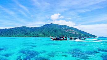 Charming Lipe Beach Resort