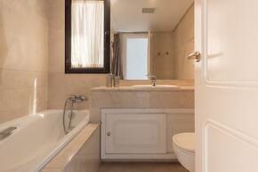 Infocom Apartment Golden Mile Coto Real