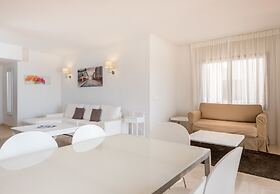 Infocom Apartment Golden Mile Coto Real