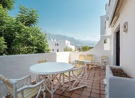 Infocom Apartment Golden Mile Coto Real
