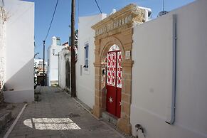 The Red Door in Koskinou