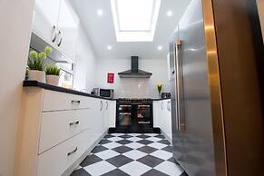 Modern Design House