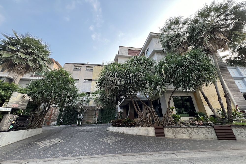Eurna Resort