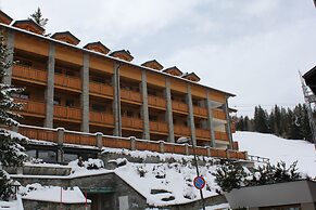 Chalet Alaska