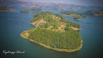 Lake Bunyonyi Eco Resort