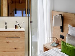 EVA Apartments