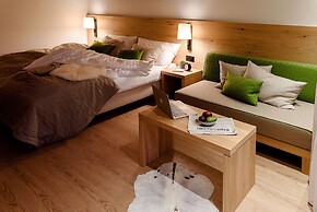 EVA Apartments