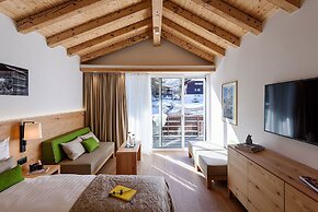 EVA Apartments