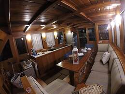 Yacht Suite Cecina