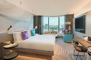 W Brisbane