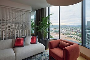 W Brisbane