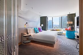W Brisbane
