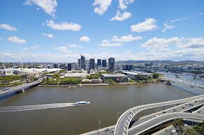 W Brisbane