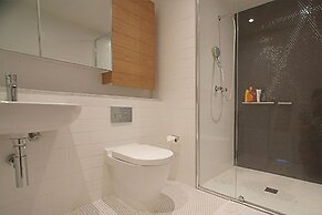 Crows Nest Family Apartment
