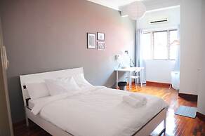 Grayhaus Guest House