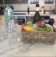 Cote Riviera Luxe Lake