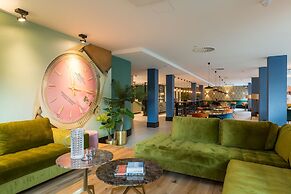 The James Hotel Rotterdam