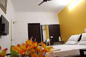 Sri Aarvee Hotels